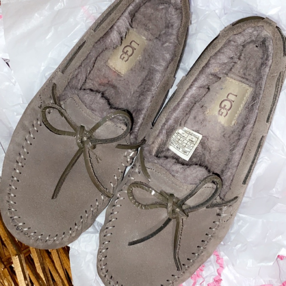 Women Moccasins UGG